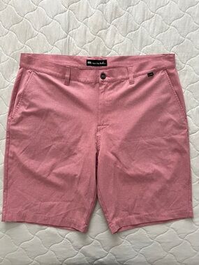 Travis Mathew Men’s Dusty Rose Flat Front Shorts